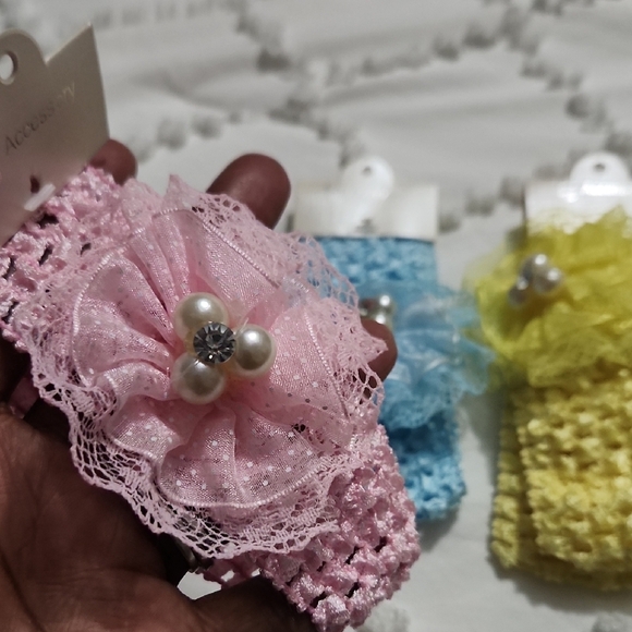 Lot of 6 Baby Girl Lace Headbands with Pearl Detail – Pink, Blue & Yellow - Picture 2 of 3